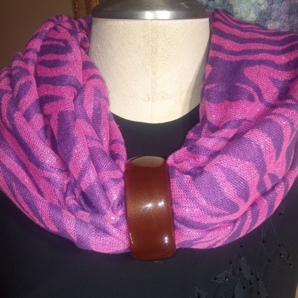 Pink and Purple or Purple and Pink, with iridescence woven throughout. 72x27" - Picture 4 of 6